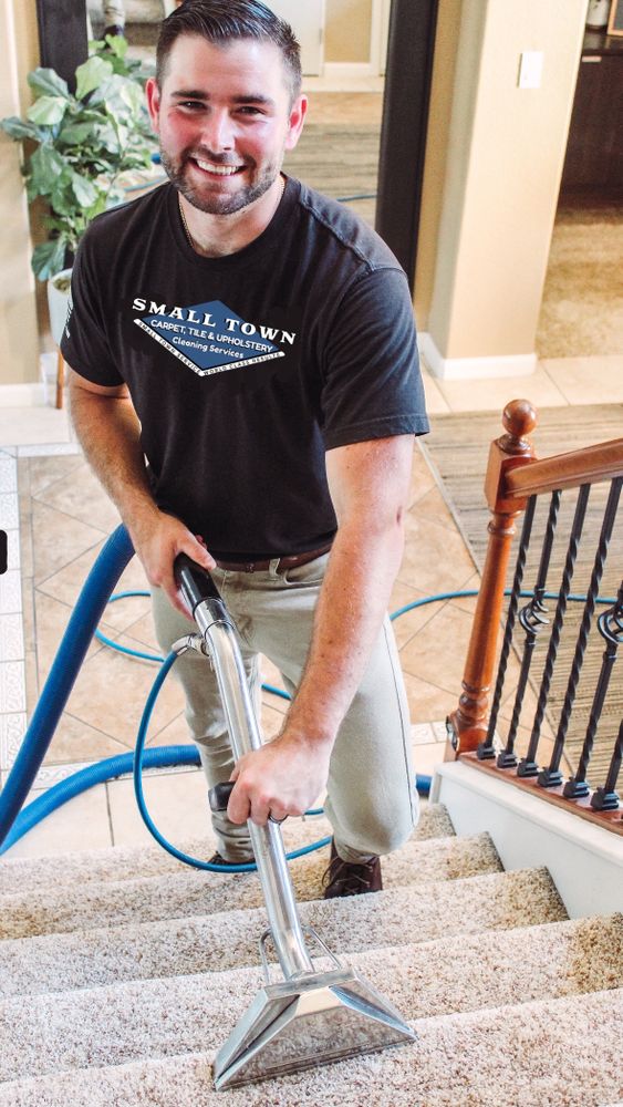 Clean, freshly serviced carpet in a Franklin, Tennessee living space.
